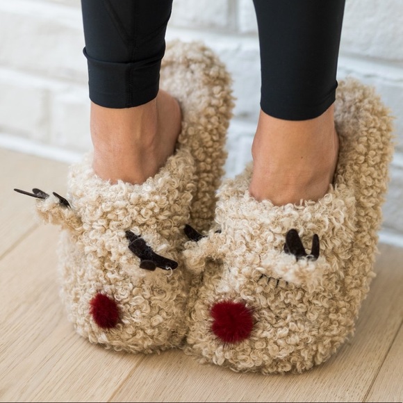 Shoes - Women’s Fuzzy Reindeer Slippers